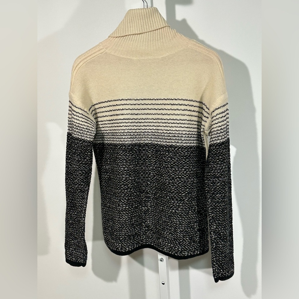 Athleta Merino Wool Colorblock Turtleneck Sweater – Black & Cream, Size M - Picture 3 of 6